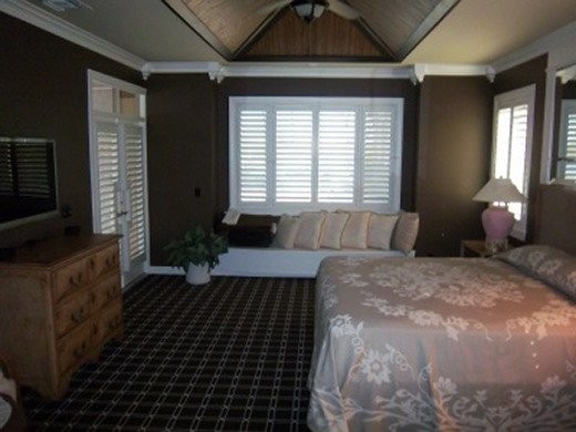 Hunter Douglas Dealer Image